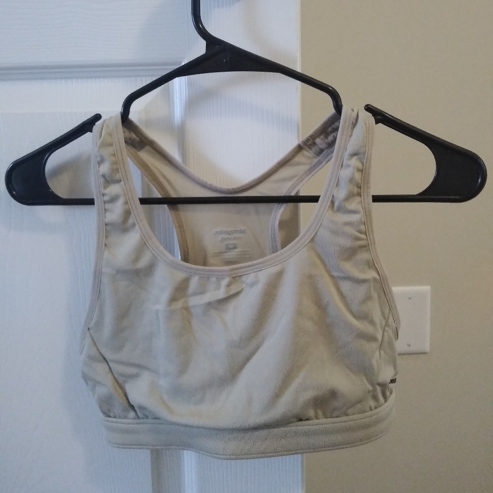2 sports bras